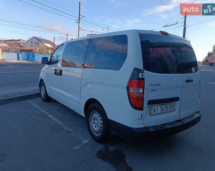 Белый Хендай H-1, объемом двигателя 2.5 л и пробегом 190 тыс. км за 9100 $, фото 10 на Automoto.ua