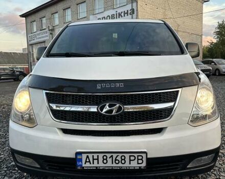 Белый Хендай H-1, объемом двигателя 2.5 л и пробегом 333 тыс. км за 9500 $, фото 7 на Automoto.ua