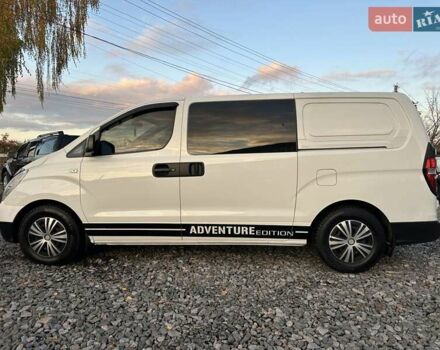 Белый Хендай H-1, объемом двигателя 2.5 л и пробегом 333 тыс. км за 9500 $, фото 10 на Automoto.ua