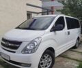 Белый Хендай H-1, объемом двигателя 2.5 л и пробегом 235 тыс. км за 12000 $, фото 3 на Automoto.ua