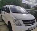 Белый Хендай H-1, объемом двигателя 2.5 л и пробегом 235 тыс. км за 12000 $, фото 6 на Automoto.ua