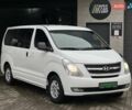 Белый Хендай H-1, объемом двигателя 2.5 л и пробегом 235 тыс. км за 10900 $, фото 3 на Automoto.ua