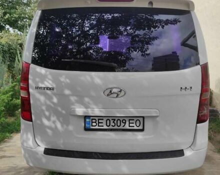 Белый Хендай H-1, объемом двигателя 2.5 л и пробегом 235 тыс. км за 12000 $, фото 4 на Automoto.ua