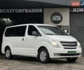 Белый Хендай H-1, объемом двигателя 2.5 л и пробегом 235 тыс. км за 10900 $, фото 4 на Automoto.ua