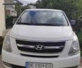 Белый Хендай H-1, объемом двигателя 2.5 л и пробегом 235 тыс. км за 12000 $, фото 1 на Automoto.ua