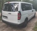 Белый Хендай H-1, объемом двигателя 2.5 л и пробегом 290 тыс. км за 13500 $, фото 8 на Automoto.ua