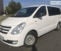 Белый Хендай H-1, объемом двигателя 2.5 л и пробегом 249 тыс. км за 18500 $, фото 1 на Automoto.ua