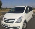 Білий Хендай H-1, об'ємом двигуна 2.5 л та пробігом 249 тис. км за 18500 $, фото 1 на Automoto.ua