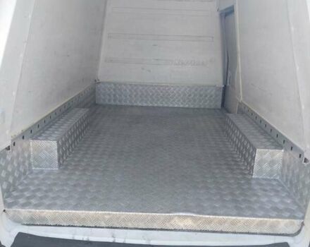 Білий Хендай H-1, об'ємом двигуна 2.48 л та пробігом 326 тис. км за 4500 $, фото 2 на Automoto.ua