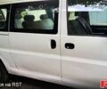 Белый Хендай H-1, объемом двигателя 2.5 л и пробегом 235 тыс. км за 4100 $, фото 1 на Automoto.ua