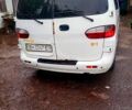 Белый Хендай H-1, объемом двигателя 25 л и пробегом 269 тыс. км за 4900 $, фото 3 на Automoto.ua