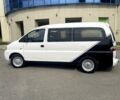 Белый Хендай H-1, объемом двигателя 2.5 л и пробегом 350 тыс. км за 3800 $, фото 1 на Automoto.ua