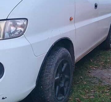 Белый Хендай H-1, объемом двигателя 2.48 л и пробегом 450 тыс. км за 2600 $, фото 1 на Automoto.ua