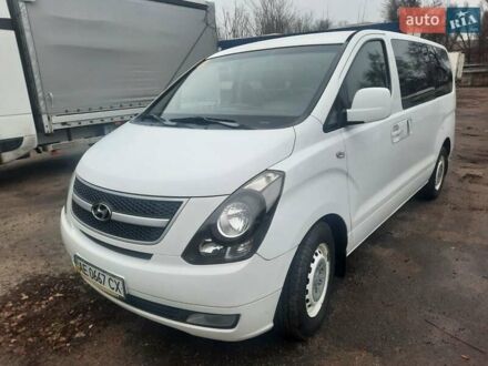 Хендай H-1 2008 у Дніпро (Дніпропетровську) на Automoto.ua Білий Хендай H-1, об'ємом двигуна 2.5 л та пробігом 270 тис. км за 9000 $, фото 1 на Automoto.ua