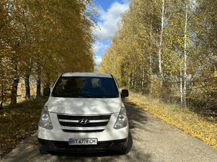 Хендай H-1 2008 у Бару на Automoto.ua Білий Хендай H-1, об'ємом двигуна 2.5 л та пробігом 288 тис. км за 7300 $, фото 1 на Automoto.ua