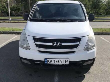 Білий Хендай H-1, об'ємом двигуна 2.5 л та пробігом 300 тис. км за 7000 $, фото 1 на Automoto.ua