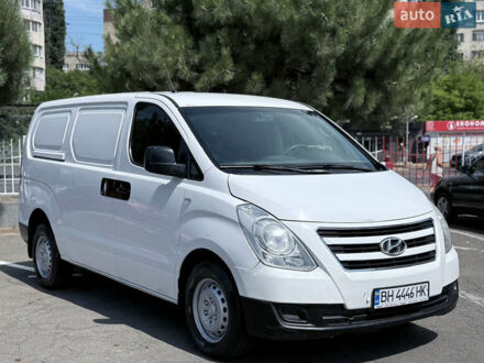 Хендай H-1 2013 у Одесі на Automoto.ua Білий Хендай H-1, об'ємом двигуна 2.5 л та пробігом 207 тис. км за 7800 $, фото 1 на Automoto.ua
