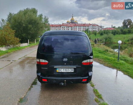 Черный Хендай H-1, объемом двигателя 2.47 л и пробегом 280 тыс. км за 8500 $, фото 20 на Automoto.ua