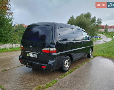 Черный Хендай H-1, объемом двигателя 2.47 л и пробегом 280 тыс. км за 8500 $, фото 17 на Automoto.ua