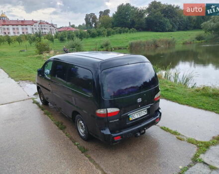 Черный Хендай H-1, объемом двигателя 2.47 л и пробегом 280 тыс. км за 8500 $, фото 22 на Automoto.ua