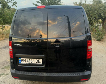 Черный Хендай H-1, объемом двигателя 2.5 л и пробегом 300 тыс. км за 8400 $, фото 20 на Automoto.ua