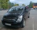 Черный Хендай H-1, объемом двигателя 2.5 л и пробегом 293 тыс. км за 9999 $, фото 1 на Automoto.ua