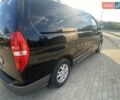 Черный Хендай H-1, объемом двигателя 2.5 л и пробегом 352 тыс. км за 12000 $, фото 6 на Automoto.ua