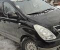Черный Хендай H-1, объемом двигателя 2.5 л и пробегом 250 тыс. км за 9999 $, фото 1 на Automoto.ua