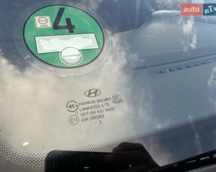 Черный Хендай H-1, объемом двигателя 2.5 л и пробегом 239 тыс. км за 12450 $, фото 43 на Automoto.ua