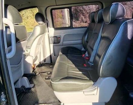 Черный Хендай H-1, объемом двигателя 2.5 л и пробегом 269 тыс. км за 11000 $, фото 12 на Automoto.ua