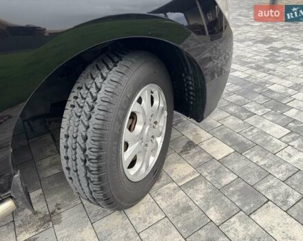 Черный Хендай H-1, объемом двигателя 2.5 л и пробегом 239 тыс. км за 12450 $, фото 45 на Automoto.ua