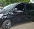 Черный Хендай H-1, объемом двигателя 2.5 л и пробегом 272 тыс. км за 12900 $, фото 1 на Automoto.ua