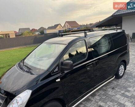 Черный Хендай H-1, объемом двигателя 2.5 л и пробегом 239 тыс. км за 12700 $, фото 41 на Automoto.ua