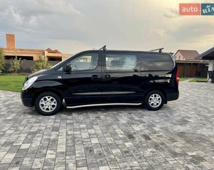 Черный Хендай H-1, объемом двигателя 2.5 л и пробегом 239 тыс. км за 12450 $, фото 12 на Automoto.ua