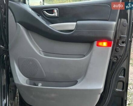 Хендай H-1 2012 в Одессе на Automoto.ua Черный Хендай H-1, объемом двигателя 2.5 л и пробегом 268 тыс. км за 13300 $, фото 24 на Automoto.ua