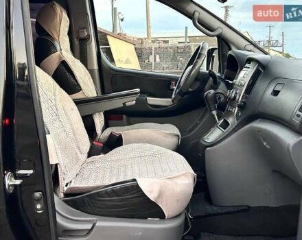 Хендай H-1 2012 в Одессе на Automoto.ua Черный Хендай H-1, объемом двигателя 2.5 л и пробегом 268 тыс. км за 13300 $, фото 25 на Automoto.ua