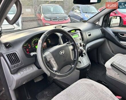 Хендай H-1 2012 в Одессе на Automoto.ua Черный Хендай H-1, объемом двигателя 2.5 л и пробегом 268 тыс. км за 13300 $, фото 12 на Automoto.ua