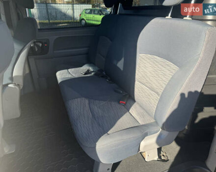 Черный Хендай H-1, объемом двигателя 2.5 л и пробегом 295 тыс. км за 15500 $, фото 7 на Automoto.ua