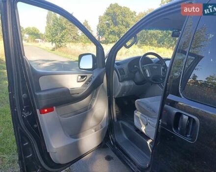 Хендай H-1 2014 в Киеве на Automoto.ua Черный Хендай H-1, объемом двигателя 2.5 л и пробегом 224 тыс. км за 14999 $, фото 13 на Automoto.ua