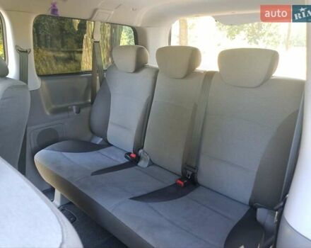 Хендай H-1 2014 в Киеве на Automoto.ua Черный Хендай H-1, объемом двигателя 2.5 л и пробегом 224 тыс. км за 14999 $, фото 23 на Automoto.ua