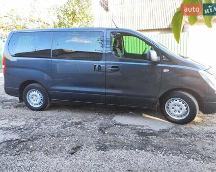 Чорний Хендай H-1, об'ємом двигуна 2.5 л та пробігом 59 тис. км за 16900 $, фото 7 на Automoto.ua