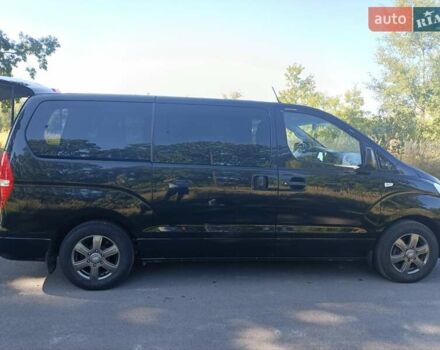 Хендай H-1 2014 в Киеве на Automoto.ua Черный Хендай H-1, объемом двигателя 2.5 л и пробегом 224 тыс. км за 14999 $, фото 12 на Automoto.ua