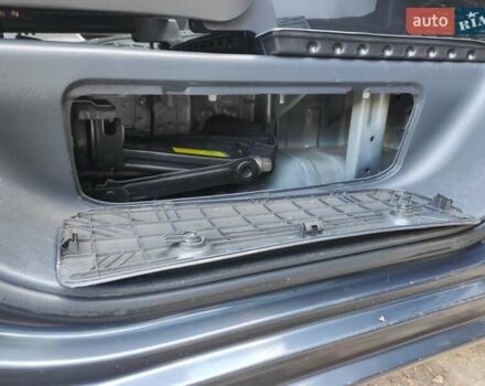 Чорний Хендай H-1, об'ємом двигуна 2.5 л та пробігом 59 тис. км за 16900 $, фото 10 на Automoto.ua