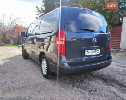 Чорний Хендай H-1, об'ємом двигуна 2.5 л та пробігом 59 тис. км за 16900 $, фото 4 на Automoto.ua