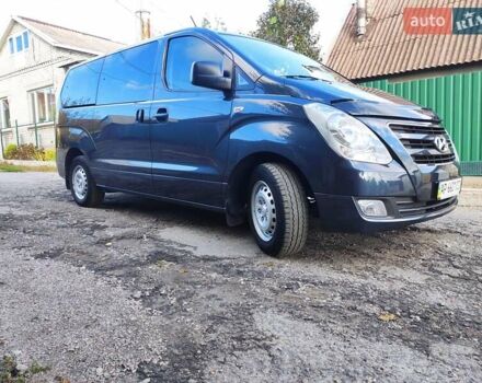 Чорний Хендай H-1, об'ємом двигуна 2.5 л та пробігом 59 тис. км за 16900 $, фото 9 на Automoto.ua