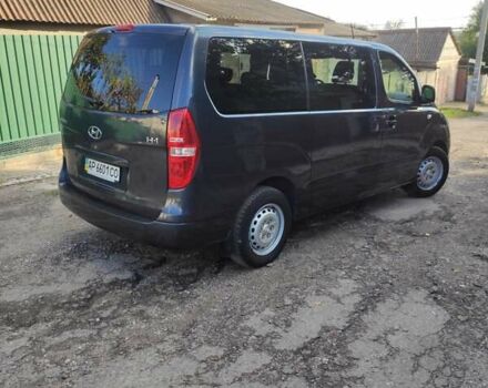 Чорний Хендай H-1, об'ємом двигуна 2.5 л та пробігом 59 тис. км за 16900 $, фото 5 на Automoto.ua