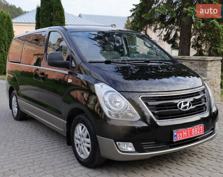 Черный Хендай H-1, объемом двигателя 2.5 л и пробегом 238 тыс. км за 17999 $, фото 8 на Automoto.ua