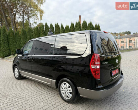Черный Хендай H-1, объемом двигателя 2.5 л и пробегом 238 тыс. км за 17999 $, фото 52 на Automoto.ua
