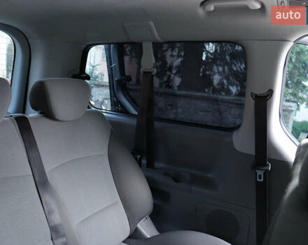 Черный Хендай H-1, объемом двигателя 2.5 л и пробегом 239 тыс. км за 17599 $, фото 133 на Automoto.ua