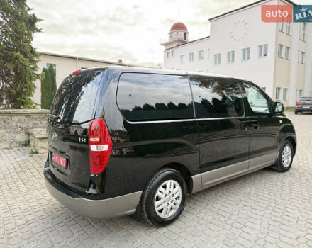 Черный Хендай H-1, объемом двигателя 2.5 л и пробегом 238 тыс. км за 17999 $, фото 35 на Automoto.ua